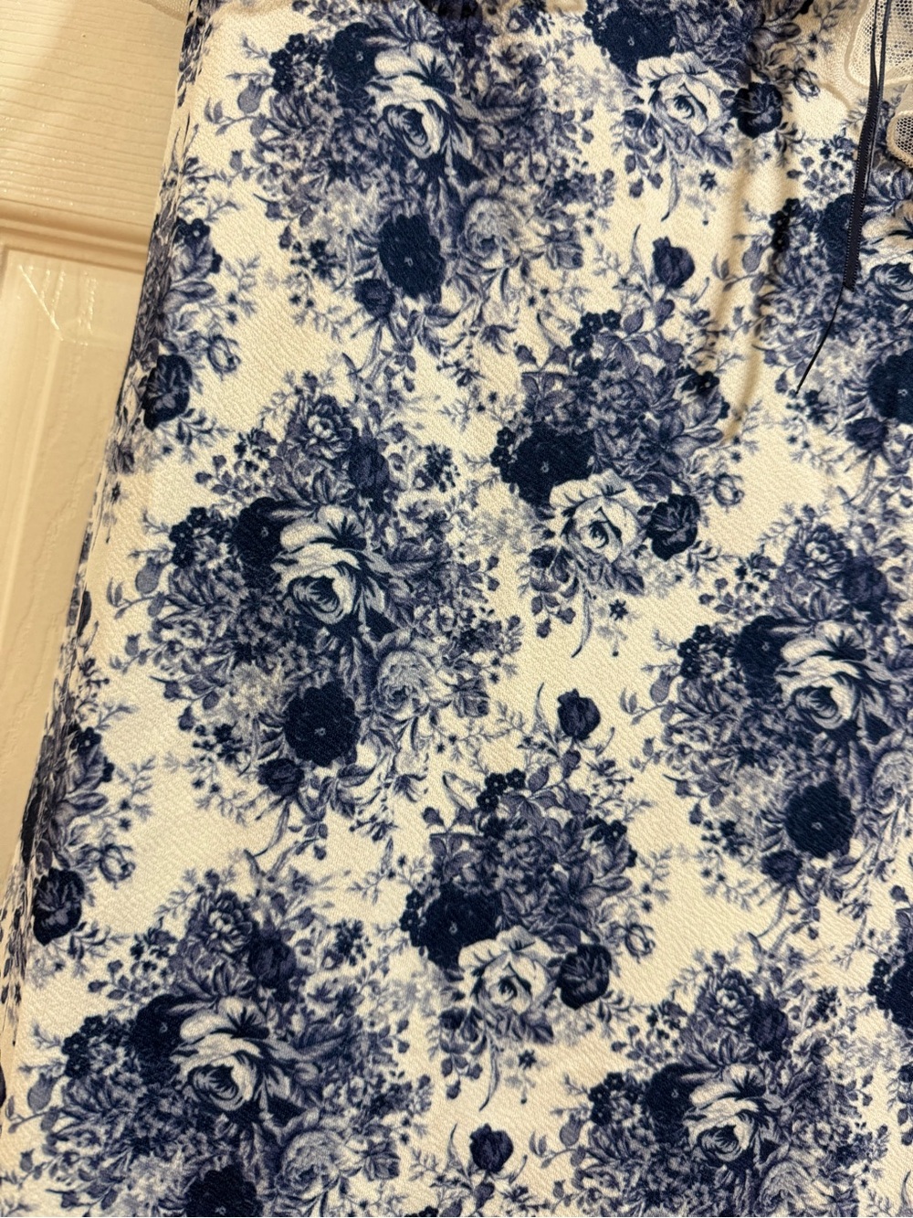 Amazon Blue and White Floral Midi Dress with Lace Cap Sleeves - Picture 3 of 8